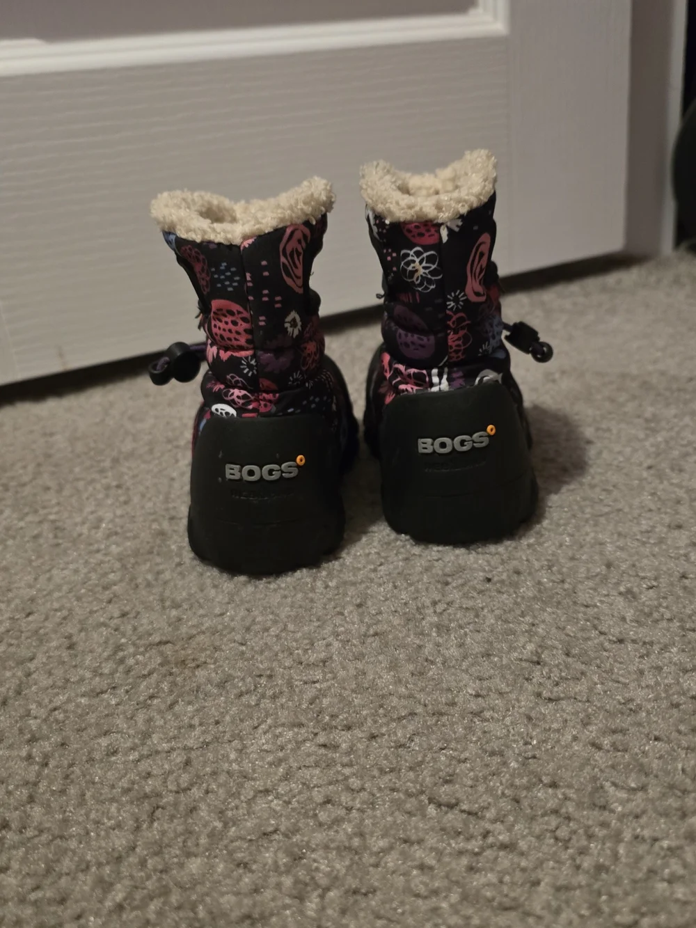 Bogs Kids Floral Winter Boots - Black & Pink